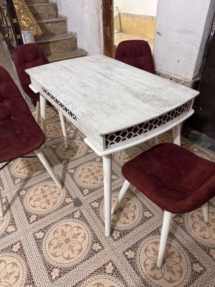 يالله ميز طعام ٤ كراسي مقدف جديد ونضيف قفل ١٠٠


**إذا كنت صاحب هذا الإعلان وتريد حذفه لأي سبب، رجاءا أرسل رسالة إلى الدعم الفني**