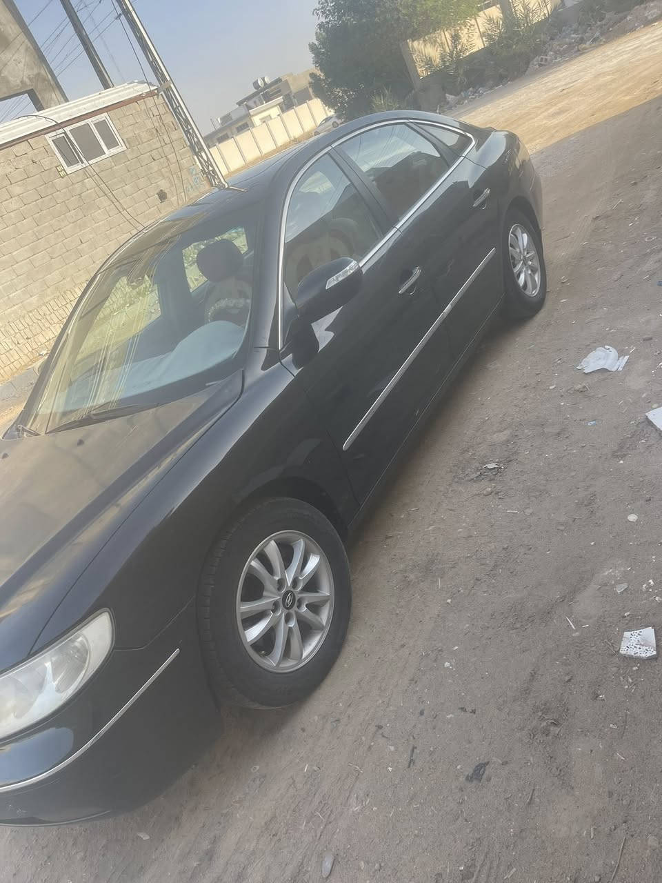 أزيرا 2010 خليجي كامل مواصفات فتحه أشاير بالمري بيه قطعتين وبارد قليل بالجنطه ابيعلك ٣ قطع محرك قبل شهر مال حاويه وكير قبل ١٠  أيام شاده بيه ملاحضات بسيطه تبريد ثلج تدفئه رقم اربيل دولي محرك ٦ سلندر (٢٧٠٠)  فول اقتصاديه ما تصرف مكان السياره الانبار فلوجه 
***********
***********
