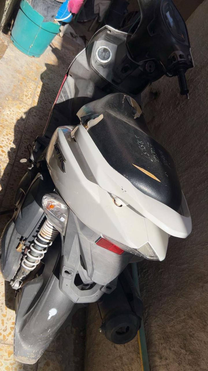 السلام عليكم شباب دراجه جي تي ار دراجه نظيفه حلوه دراجه نازله الرمبه اقل من الشهري اشتريتها دراجه برغي ما مفتوح اقفل لك حرام وحلال عندك بس الجوزه الشكي تشتغل الدراجه سعر بغداد مدينه الصدر سعر 950 بيها مجال للطيبين ***********
