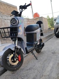 دراجه كامله لبيع كلشي ويا نضيفه ال شراي خاص 07702252823 سعر ٣٥٠