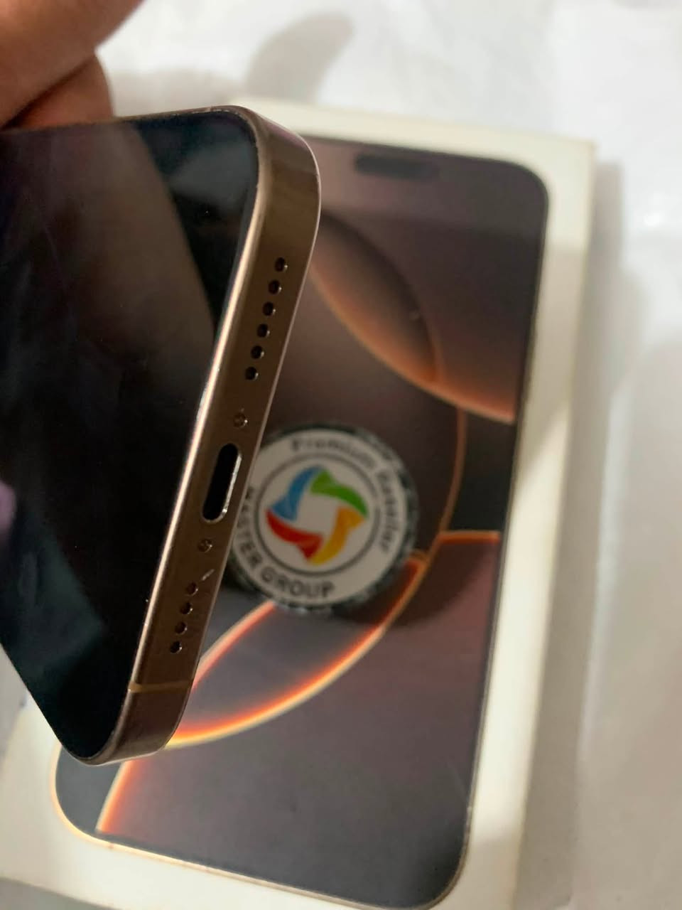 ايفون ١٦ برو ماكس
ذاكرة ٢٥٦
بطاريه٩٧
نموذج m
ملحقات كارتونه فقط 
ماستر شرق اوصط 
السعر ١٤٥٠وبي مجال 
واتساب ***********

