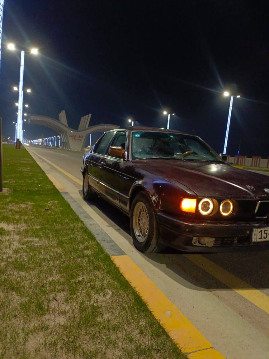 سلام عليكم
بي ام للبيع او مراوس حسب القناعه 
موديل ٩٢
حجم735
سياره بلاديه بدون ضربه بدون خياس
تخم تاير باتري جديد تبريد ثلج
گيرومحرك  فول 
سياره فول ماناقصها برغي كلشي شغال بيها خير من الله 
سعر ٤٤ 
العنوان الانبار كرمه 
***********
