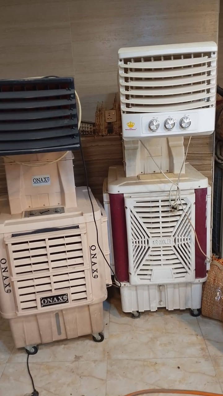 بسم الله الرحمن الرحيم مبردات 5 قطع ميز طعام مصري زان 6 كراسي ثريا تشتغل بس بيه خلل بسيط براد دبه فوك ودبه جوه /باب تركي  / ثريه كرستال استيل الغراض كلهن نظيفات المكان شارع فلسطين ***********
