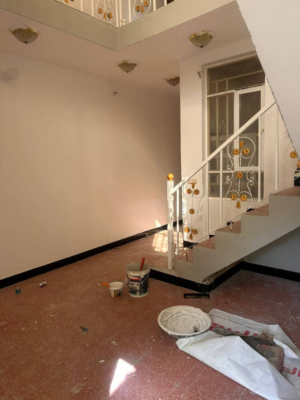 اللهم صلى على محمد وال محمد 
 مشتمل للايجار المساحة 100م يتكول ط1 من استقبال وصالة ومطبخ وصحيات ط 2 غرفتين نوم مشتمل جديد العنوان المتميزين مقابيل شارع القاضي
الاستفسار اتصال او واتساب 
***********
ملاحظة نستقبل جميع العروض في
محافظة واسط 
مكتب عقارات دار واسط
