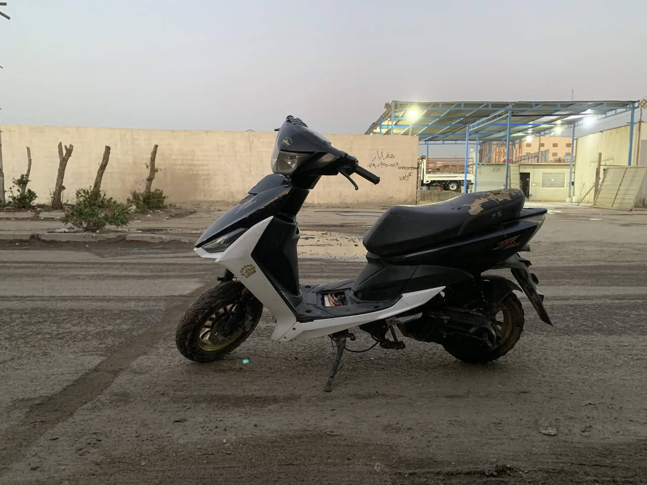 ‏سلام عليكم دراجة للبيع دراجة تشتغل وتطفي ما ادري شبيها يمكن كدر ￼ عنوان بغداد أبو دتشير السعر قفل
125 ……. ***********
