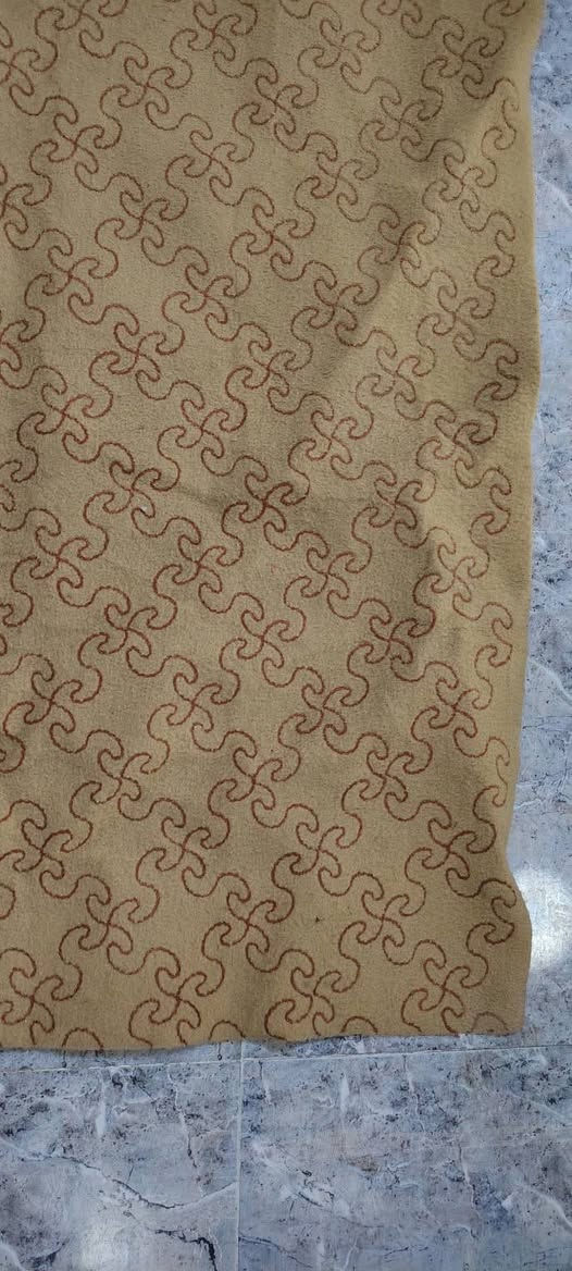 مكلف بنشر بطانيات عدد 2 وكربت عدد2 ودوشك اسفنج  عدد3 ودوشك ديباج كلهن 25. اللحجز ***********
