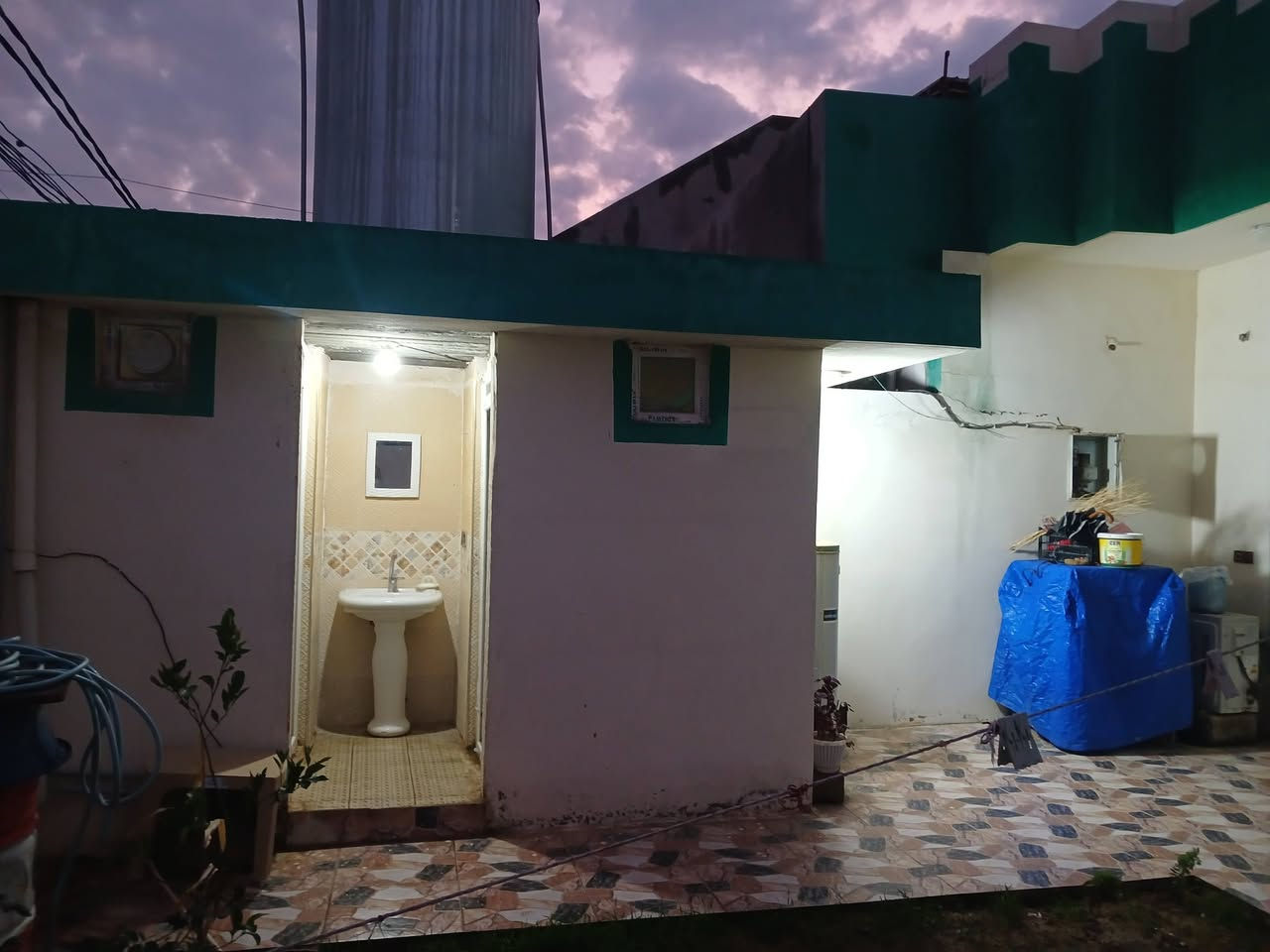 بيت زراعي صياده طابق ونص 

غرف نوم ٣ استقبال صحيات كراج 

مطبخ فول كاشي 

السعر ٨٢ مليون 

***********
***********
