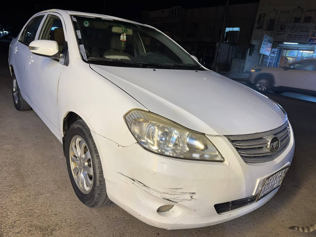 سلام عليكم سيارة موديل 13 G3 كير عادي مبدل بيها بابين جة الركب سعرها 42 وبيها مجال بسمي مكاني بغداد زعفرانية ***********
