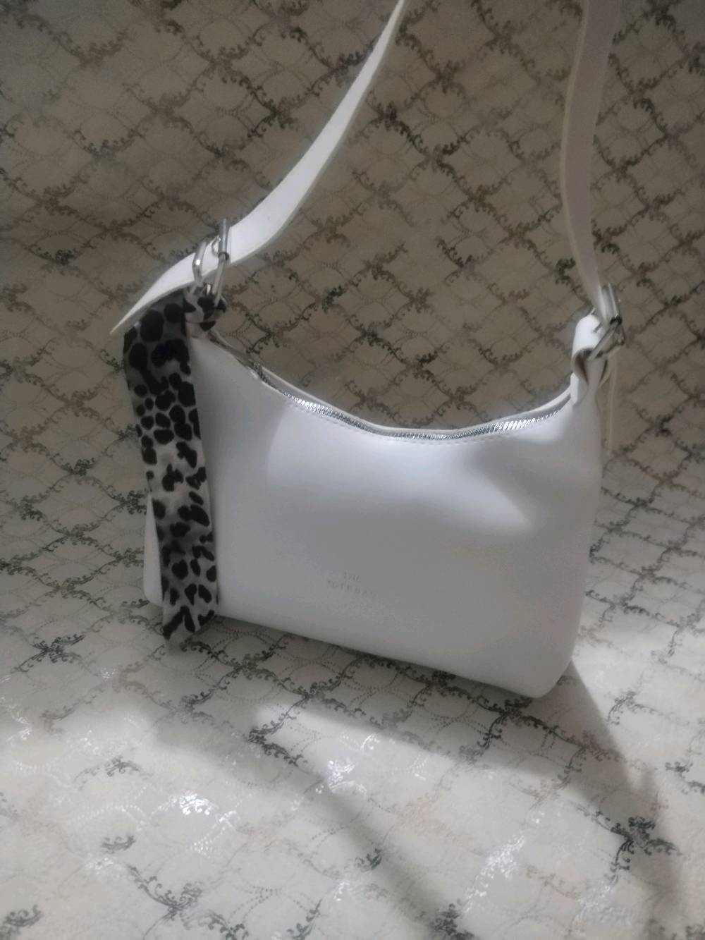 جنط ماركه اصلي
جلد طبيعي درجه اولى
متوفر
جوزي وابيض
للحجز ***********
توصيل جميع المحافضات