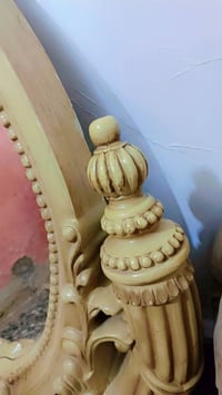 للبيع • نضيفات • أغراض غرفة نوم