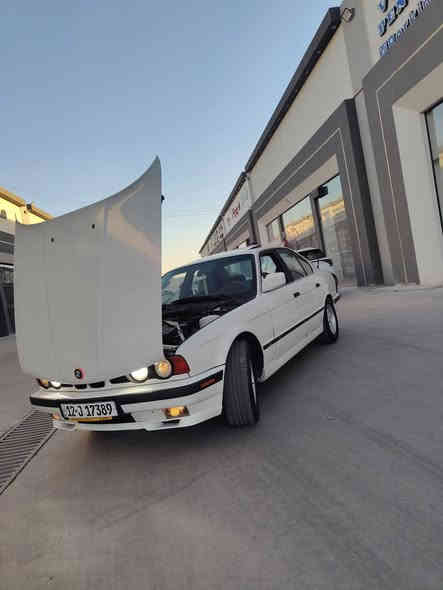 بيام البيع موديل 90 فول عادي 520
محرك فل كير محرك شرط طخم خلفي وامامي شرط
طخم تايه جديد بدون صبغ بس بابين وبدون ضرر
منضومه زنون السعر 54 وبيها مجال  جديده
***********.     ***********
