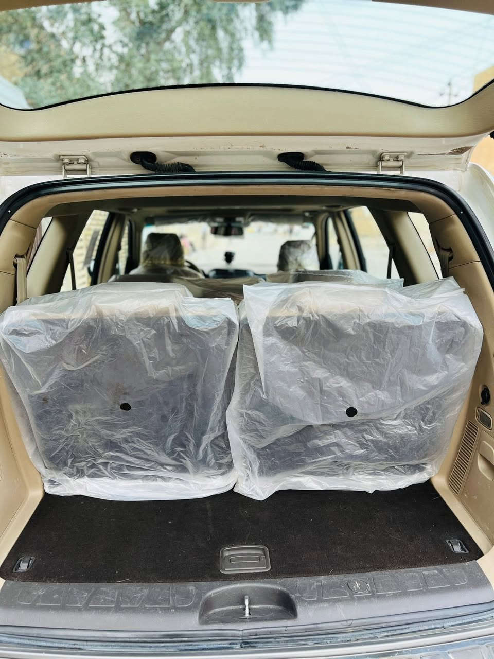 السلام عليكم اخوان من رخصة لادمن مهافي للبيع 2011 فول مواصفات vip
مواصفات السيارة 
فتحة 
بصمة تشغيل 
تبريد ٣قطع 
مري كهرباء شفط 
مري قلاب 
حساسات خلفية 
بصمة ابواب
فور ويل 
نضام منحدرات 
كراسي كهرباء 
لايت زنون بلادي ناصي 
باب لصندوك شفط 
ولسيارة عليهة هواي اضافات 
مكينه 3800 
لد محيطي 
انارة علة ارضية لسيارة 
سبويلر قمارة 
كلوب عالي زنون اصلي 
 ماشيه 87حقيقي
اضافة كامرة دوارة 
شاشة تدعم لبلوت واي فاي كاربلي 
لسيارة جديدة معنى لكلمة 
رقم بغداد بسمي تحويل ثاني يوم 
العنوان بغداد
الهاتف *********** غير متواجد عل فيس
ملاحضه يوجد بارد في الصندوق كد شبر
