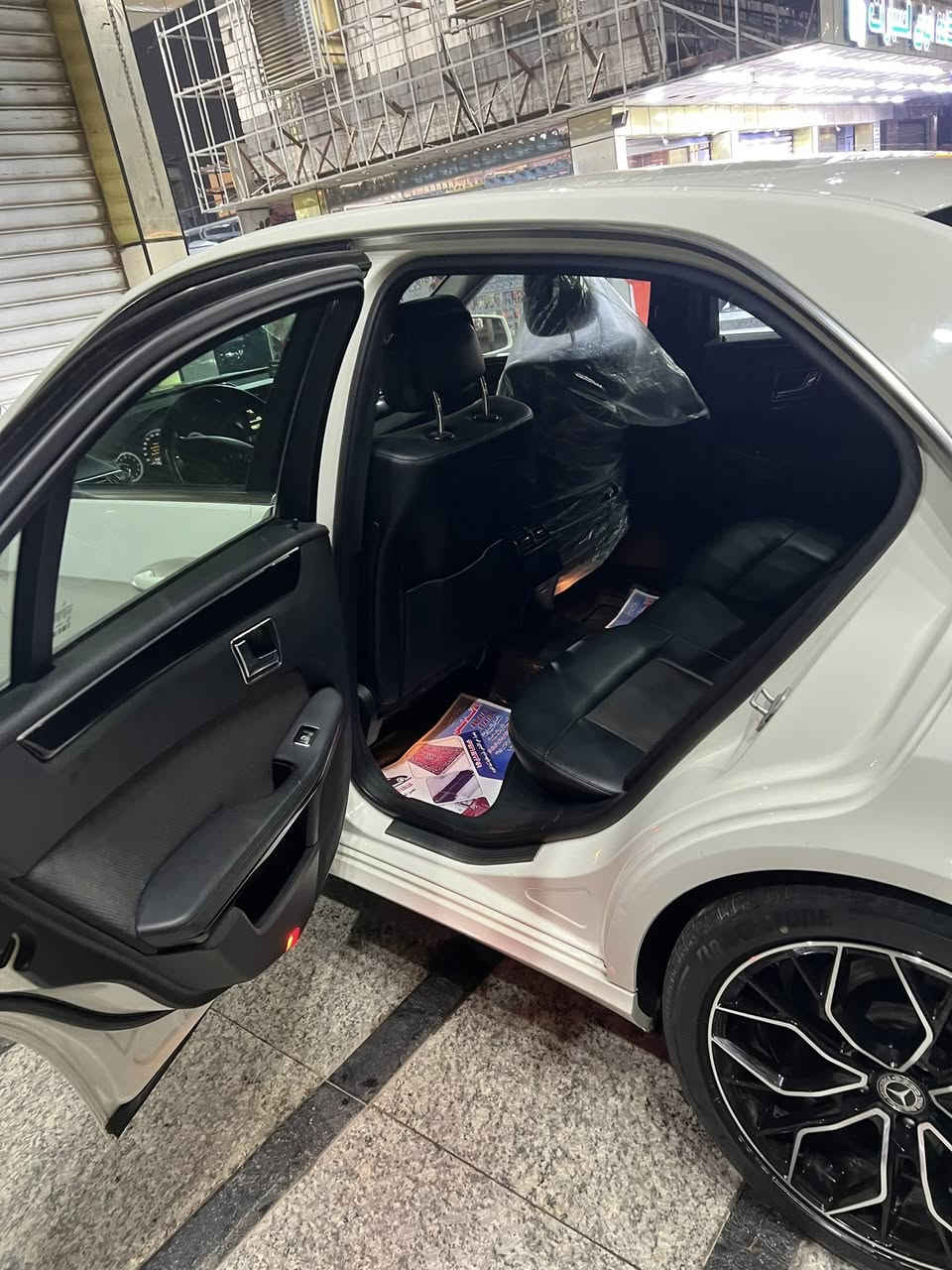 Mercedes-Benz E200 2012

-------------------------------------
#السعر 160$وبيه مجال بسيط
‏
#رقم الهاتف : *********** /واتساب

#رقم السيارة : اربيل 

#مكان السيارة : البصره

------------------------------------
سلام عليكم 
للبيع او المراوس مرسيدسW212 موديل 2012 حجم E200  رقم اربيل وارد الماني  مكفولة من ضربة والصبغ
   
تفاصيل👇🏼👇🏼
1_ بصمة⁩
2_محرك + كير مكفولات   ⁦⚔️⁩
3_تبريد قطعتين ⁦❄️⁩
4_كروز سرعة🔒 
5_ فتحة⁦⚔️⁩
6_مراية داخلية+جانبة عاكسة ⁦🔍
7_تحكم ستيرن ⁦⚔️⁩
8_ شاشة  🖥⁩
9_ مري شفط
10_تجاوي خلفية كهرباء⁦⚔️⁩
11_كشنات كهرباء  ✨⁩
12_ لدات الداخلية⚔️⁩
13 انارة ترحيب💡 ⁩
14_شاشة اعطال💬
15_داخل مخمل وجلد بلادي  ⁦⚔️⁩
16_شاشة جبيرة 
17_ جام اخضر
18_دبل ايرباك⁦⚔️⁩ 
19_ويل  18 AMG +تخم تاير جديد⁦⚔️⁩
20_صدر امامي خلفي جديد ⁦🛠️⁩
21_حساس مطر💦
22_هزة وفحص جدد
23_كشنات هيترات 🔥 
24_تبريد+ تدفئة شغالة 
25_داخل اسود
26_حساسات امامي خلفي 
27_نظام ECO 
28_لايت داينمك 
 
-------------------------------------
