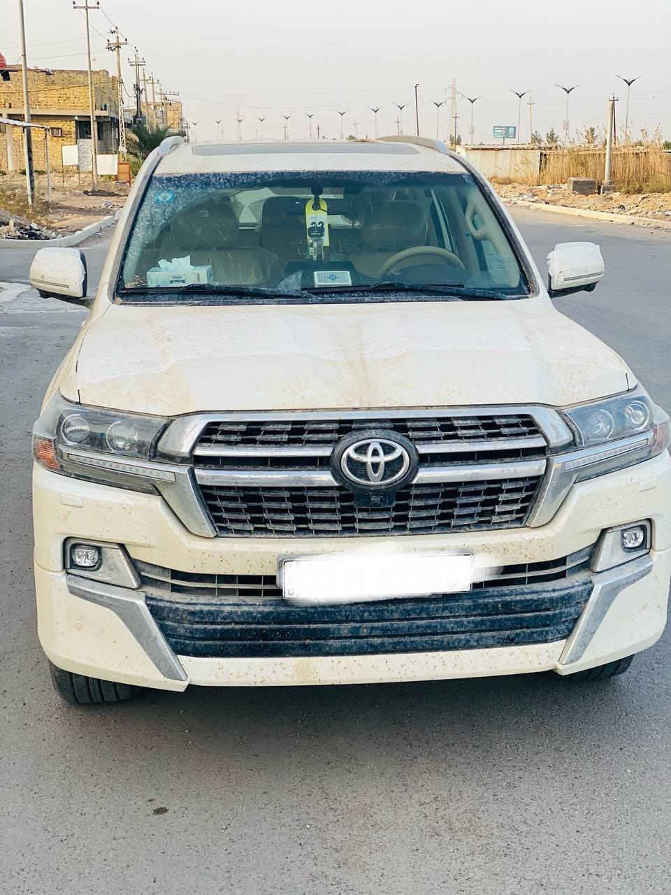 تويوتا لاندكروزر برايم (2021)🤍🔥
خليجي زيرو🇰🇼

🛣️ الممشى: 3000 حقيقي
🔢 الرقم: بغداد إنكليزي
🧾 السيارة: باسمي
🛡️ الكفالة: كفالة عامة

⚙️ القير: أوتوماتيك 10 سرعات
🚙 الدفع: رباعي دائم 4×4

🛞 أنظمة القيادة: تيرين مود + كراول كنترول + قفل دفرنس
🛋️ الكشنات: جلد فاخر (تبريد ❄️ + تدفئة 🔥)
💺 المقاعد: كهرباء + ميموري
🌡️ تبريد: أمامي وخلفي متعدد
📺 الشاشة: كبيرة 12.3 إنج
🔊 الصوت: JBL
📱 النظام: Apple CarPlay + Android Auto
🔌 شحن: وايرلس
🎥 الكاميرات: 360 درجة
📡 الرادار: أمامي + مانع تصادم
🚧 الحساسات: أمامي وخلفي
🛣️ نظام المسار: الحفاظ على المسار + نقطة عمياء
💡 الإنارة: LED كامل
🛞 الرنكات: 20 إنج
🌤️ السقف: فتحة
📦 الصندوق: كهرباء

✅ الحالة: سيارة جاهزة من جميع النواحي

📮: تواصل مع الرقم :***********
