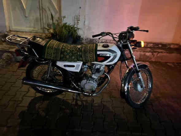 سلام عليكم 
شباب دراجه اربعه كيرنضيفه  كلش غراضه كله جدد دراجه توني مجفته بعده عل سحك الله شاهد جفتت ب65الف دراجه ما ناقصه اي شي دك هندر وطله اوراق اوراق تواصل *********** @إشارة
