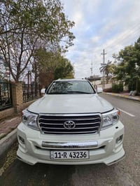 لاندكروز • ٢٠١٥ • ١٣٠٠٠٠ كم