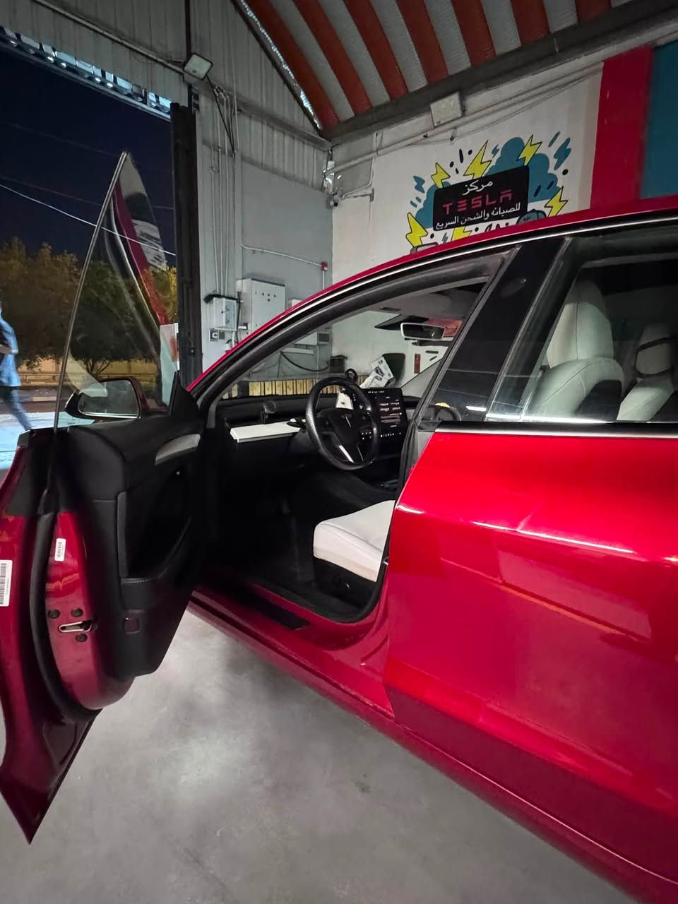 ⚡ للبيع فقط ✔️✔️| Tesla Model 3 | موديل 2023 ⚡
✨ المواصفات:
🔹 موديل: 2023
🔹 رقم السيارة: نجف
🔹 الممشى: 79 ألف ميل
🔹 لون خارجي مميز يمنح السيارة حضوراً فخماً وأنيقاً.
🔹 داخلية بلون مميز تضيف لمسة راقية وفاخرة.
🔹 Online مفعل.
🔹 Phone Key فعال.
🔹 بدون أي نقص أو ملاحظات.
🔹 البطارية والمحرك مضمونات وبحالة ممتازة.

صور الحادث مرفقه بالمنشور

⚡ للبيع | Tesla Model 3 | موديل 2023 ⚡

سيارة نظيفة جداً وبمواصفات مميزة، جاهزة للاستخدام مباشرة.

✨ المواصفات:
🔹 موديل: 2023
🔹 رقم السيارة: نجف
🔹 الممشى: 79 ألف ميل
🔹 لون خارجي مميز يمنح السيارة حضوراً فخماً وأنيقاً.
🔹 داخلية بلون مميز تضيف لمسة راقية وفاخرة.
🔹 Online مفعل.
🔹 Phone Key فعال.
🔹 بدون أي نقص أو ملاحظات.
🔹 البطارية والمحرك مضمونات وبحالة ممتازة.

📍 العنوان:
النجف الأشرف – شارع القوسي
مركز TESLA

📞 للاستفسار:
***********
***********

5YJ3E1EAXPF435626  رقم الشاصي

السعر 135 ورقه
13500$ 💵💵
