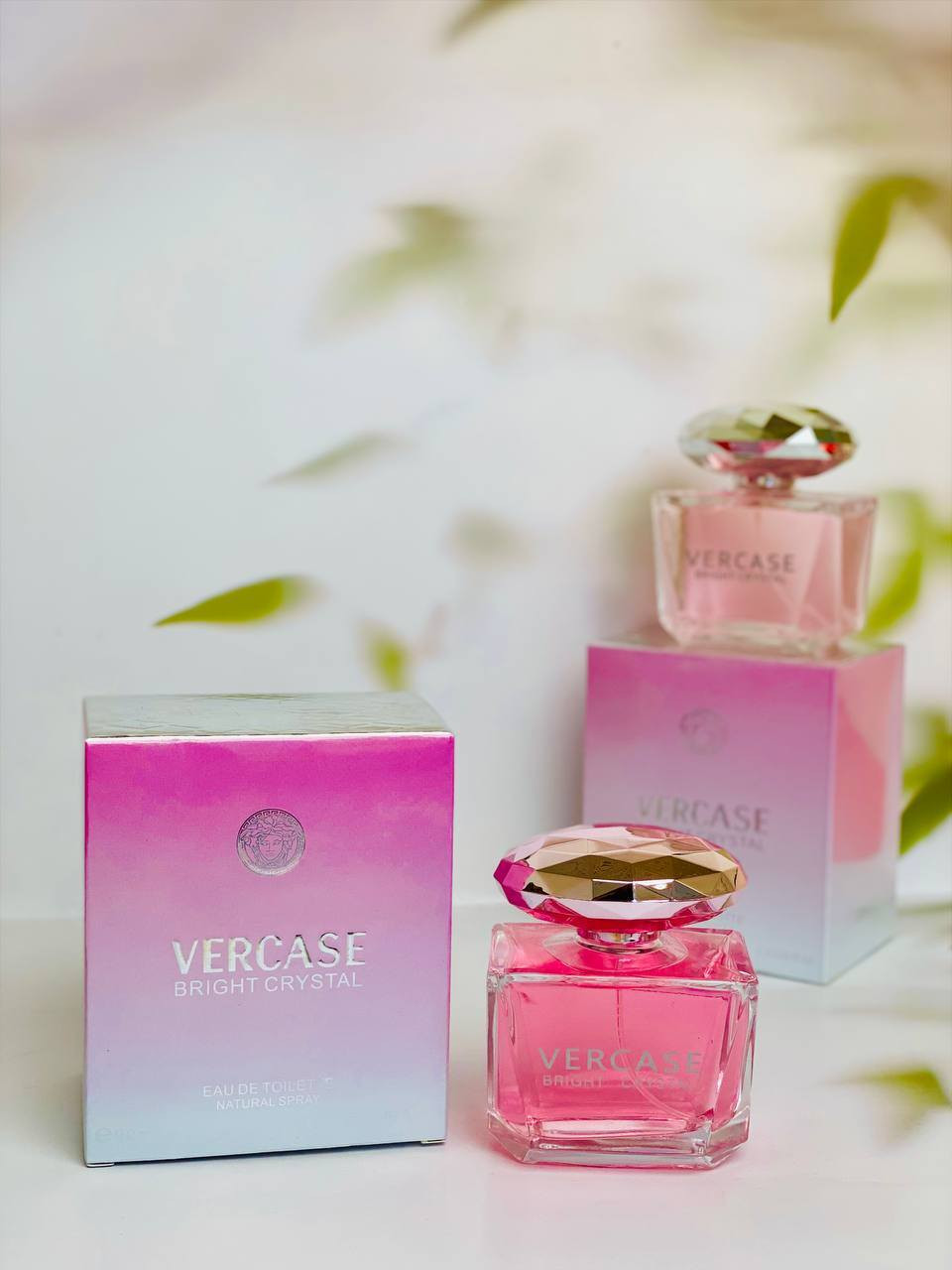 🌸عطر فيرزاجي برايت كرستال🌸
عطر نسائي رقيق وناعم يقدم لمسات حسية جميلة وجذابة لا مثيل لها، رائحتهُ شرقية خلابة تجمع بين روائح الأزهار الرائعة الممزوجة بالمسك والعنبر الساحر فيجعلها أكثر كثافة وثبات لفترات طويلة .🌸

السعر بالخاص 
يوجد خدمة توصيل لجميع محافظات العراق


**إذا كنت صاحب هذا الإعلان وتريد حذفه لأي سبب، رجاءا أرسل رسالة إلى الدعم الفني**