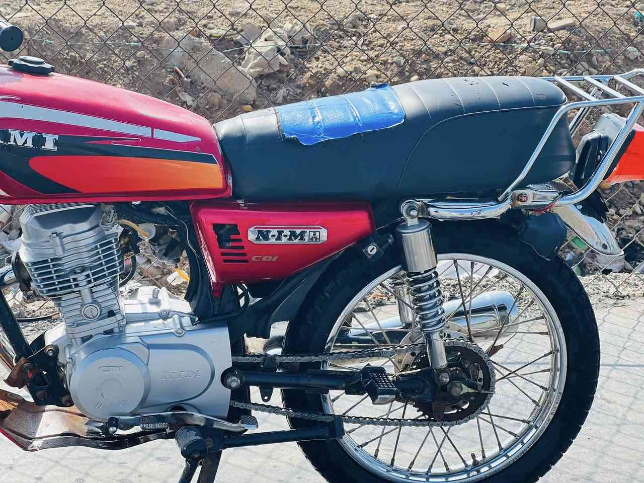 السلام عليكم 4كير للبيع مديل 21اوراق اصولي 7اوراق دراجه حلوه وعوزها ترتيبات سعر 650وبيه مجال مكاني الكوت جديده رقمي ***********
