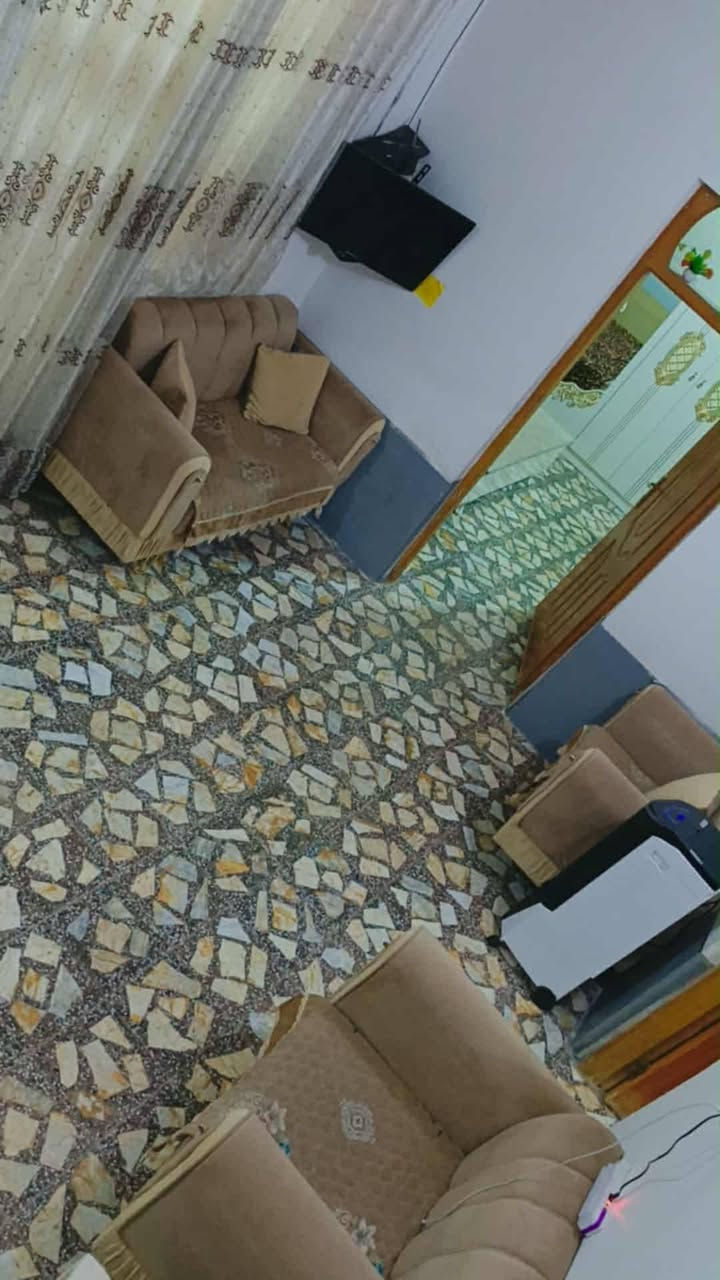 مرحبا بيت للبيع طابو زراعي ١٠٠ مربع
العنوان حي ميسان الزراعي مقابيل العسكري قرب مدرسه در النجف الاهليه 
يحتوي ع غرفه وصاله ومطبخ واستقبال وصحيات داخليه واخارجيه مع مخزن فوك سعره ٤٠ وبي مجال للشراي
خدمات كلش زينه مي كهرباء خط كيات قريب
مرقم من قبل البلديه مشمول بلتطويب للاستفسار الاتصال بلرقم***********
