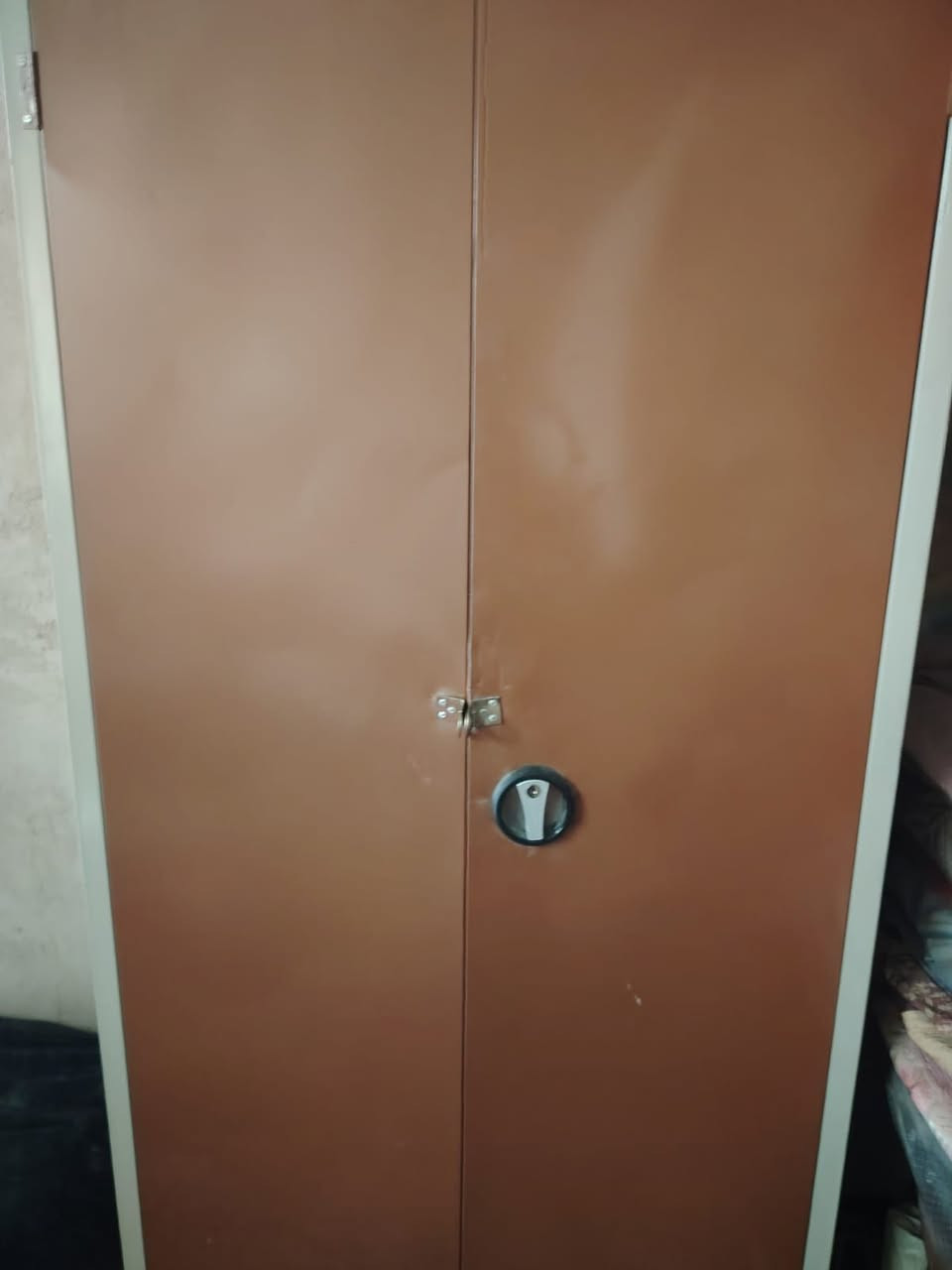 كنتور حديد بابين اخو الجديد صار 
شهرين من اخذته 85 وبي مجال 
هذا رقمي *********** بي واتساب
