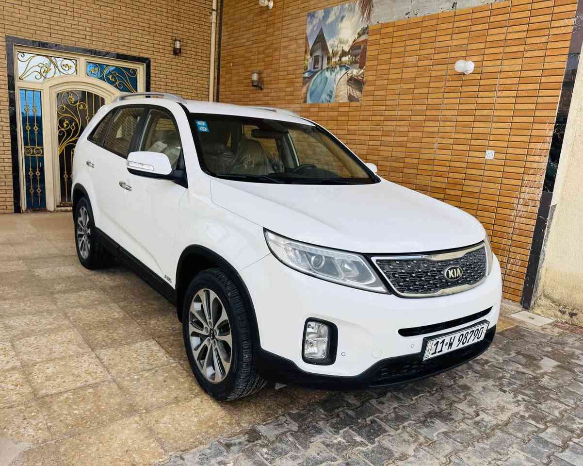 للبيع *********** السعر 157 سورنتو موديل 2014  رقم بغداد دولي سنويه وهزه جديد خليجي فول مواصفات كويتي محرك 2400 دوش ماشيه 140 KMحقيقي محرك وكير مامفتوحات بيها صبغ نصف الجاملغ الأمامي ونصف الباب الخلفي فقط بدون حادث بدون تبديل السيارة جديده جدا وجاهزه من كير ومحرك وضع شركة حداديه جديده تخم تاير جديد تبريد ثلج ثلاث قطع تبريد سبعة راكب السعر 157 مكان السياره كربلاء المقدسة كربلاء, العراق
