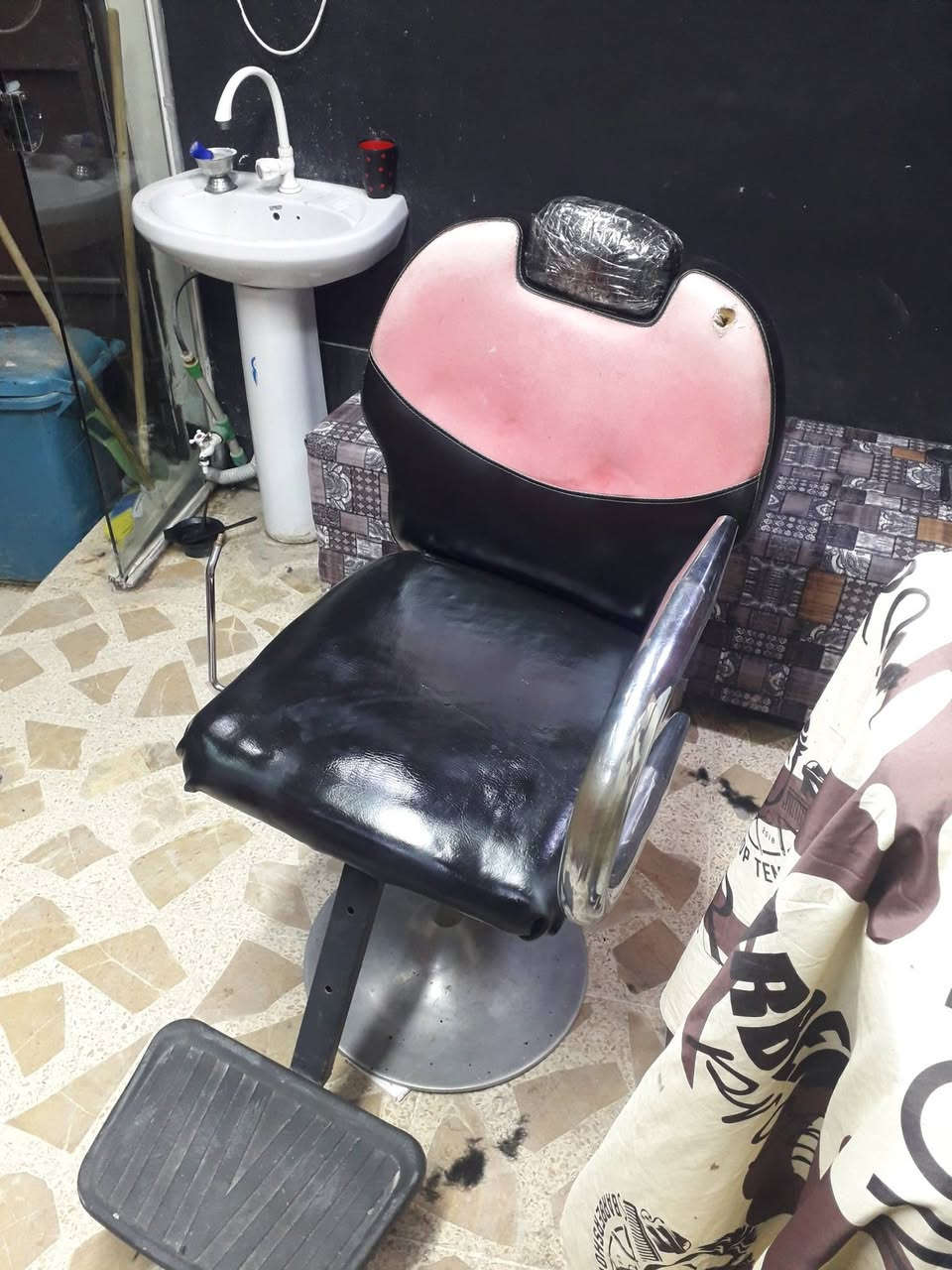 كرسي حلاقة للبيع الشراي يطب خاص رايدة 100 الف


**إذا كنت صاحب هذا الإعلان وتريد حذفه لأي سبب، رجاءا أرسل رسالة إلى الدعم الفني**