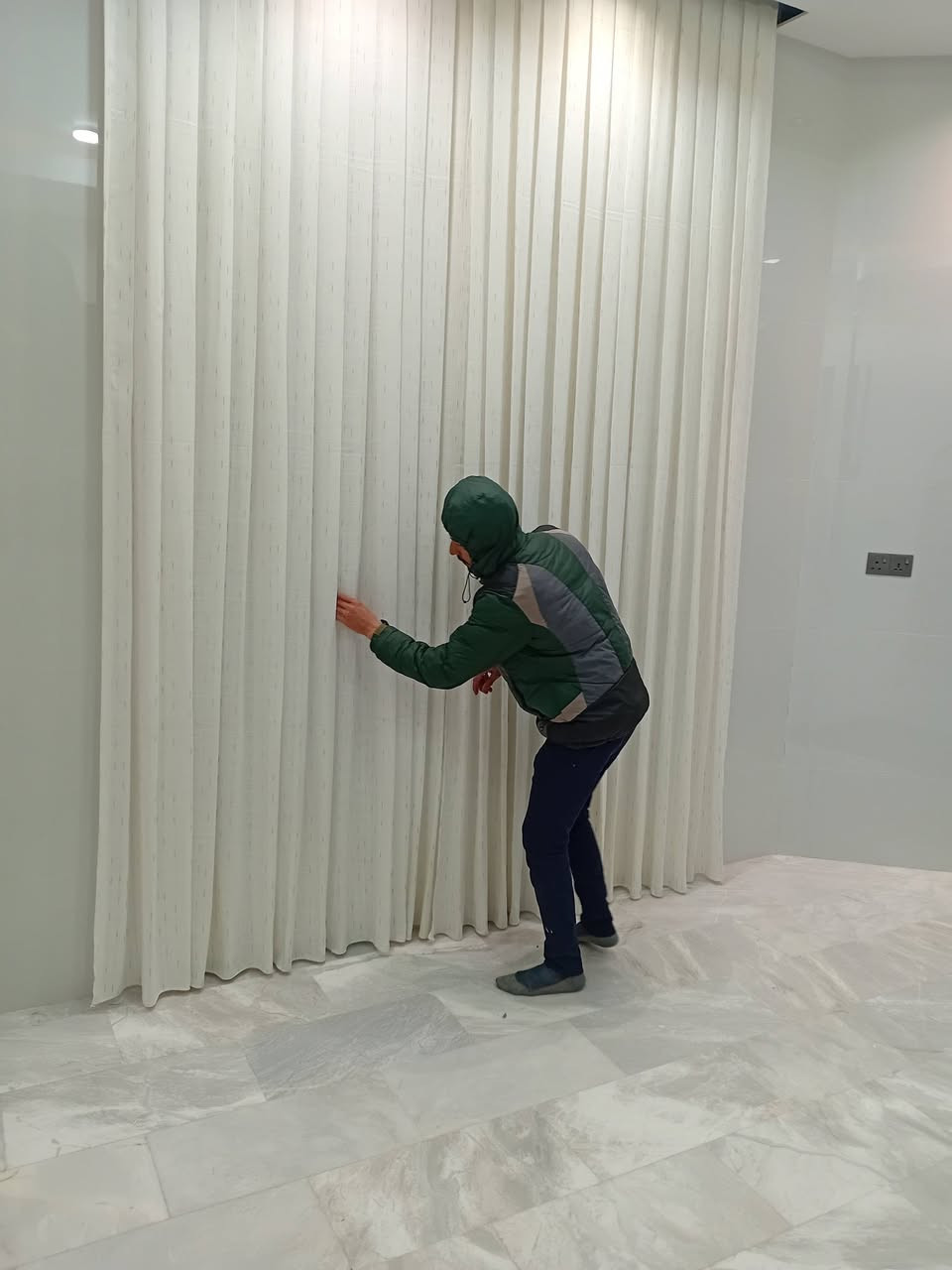 ستائر الفيروز تقدم لكم أروع الستائر حسب الطلب ولقياس الموقع شارع المستوصف يم مجمع عبدو ناحيه الامام رقم الهاتف للأستفسار ***********
