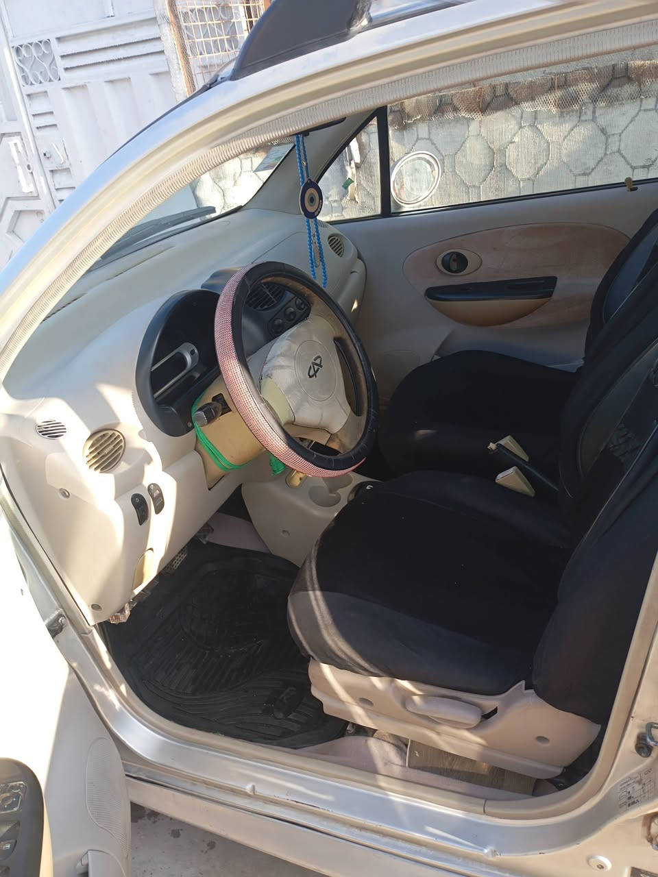 سلام عليكم سياره البيع كيو كيو سياره نضيفه كير مكينه خير من الله تايرات جديده صدر امامي وخلفي جديده سياره نضيفه السعر 35 وبيه مجال العنوان بغداد الحريه رقم الهاتف ***********
