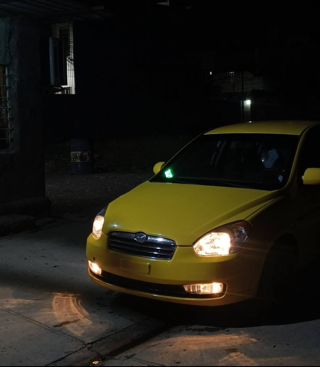 اكسنت 2010 رقم نينوى اجنبي شرط التحويل
🟡كابون بانزين بيه ضخم جديد باتري جديد 
🟡السياره جاحزه على اخر حبه 
🟡محرك 16 اصلي مو تحوير 
🟡وكير توماتيك هم اصلي 
🟡وارد كوري ضرره 
🟡بوند وجاملغ بيه داخل 
🟡خارجه نضيف وداخله هم نضيف 
🟡السعر 85 قفل قفل قفل شاري 
⚫***********
⚫***********
🟠 ملاحضه:  مراوس حسب القناعه
