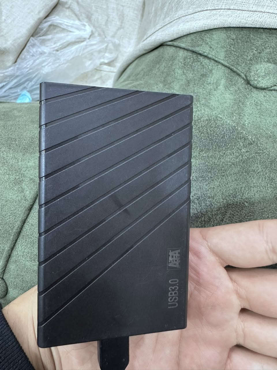 هارد نص تيرا
منزل بيه 5 لعبات للكسبوكس سيرس س 
للبيع سعر30 الف جديد ***********
