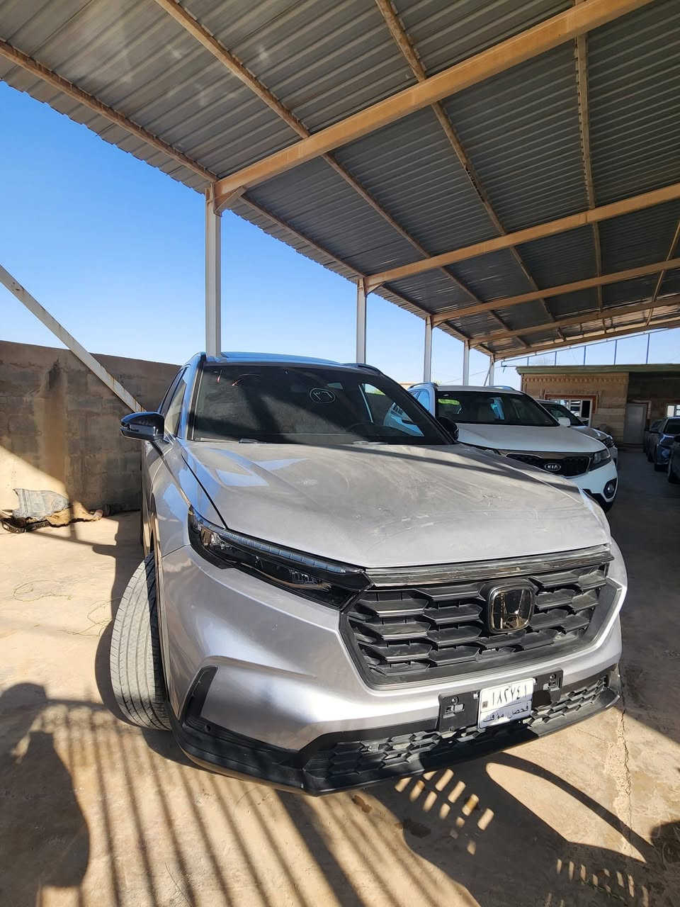 للبيع هوند CRV هايبرد 
حرة بدون رقم تترقم جميع المحافظات عدى الاقليم ورقم معفي
ماشية 27 الف ميل 
ضررها چاملغ الامامي جهة السايق وباب السايق مبدلات تجاري
 بدون دواخل وصورة الضرر مع الصور
فتحة + بصمة 
مكانها كركوك الزاب 
السعر 195 وبيها مجال وترهم مراوس حسب القناعة 
للاستفسار الاتصال *********** وبي وتساب
