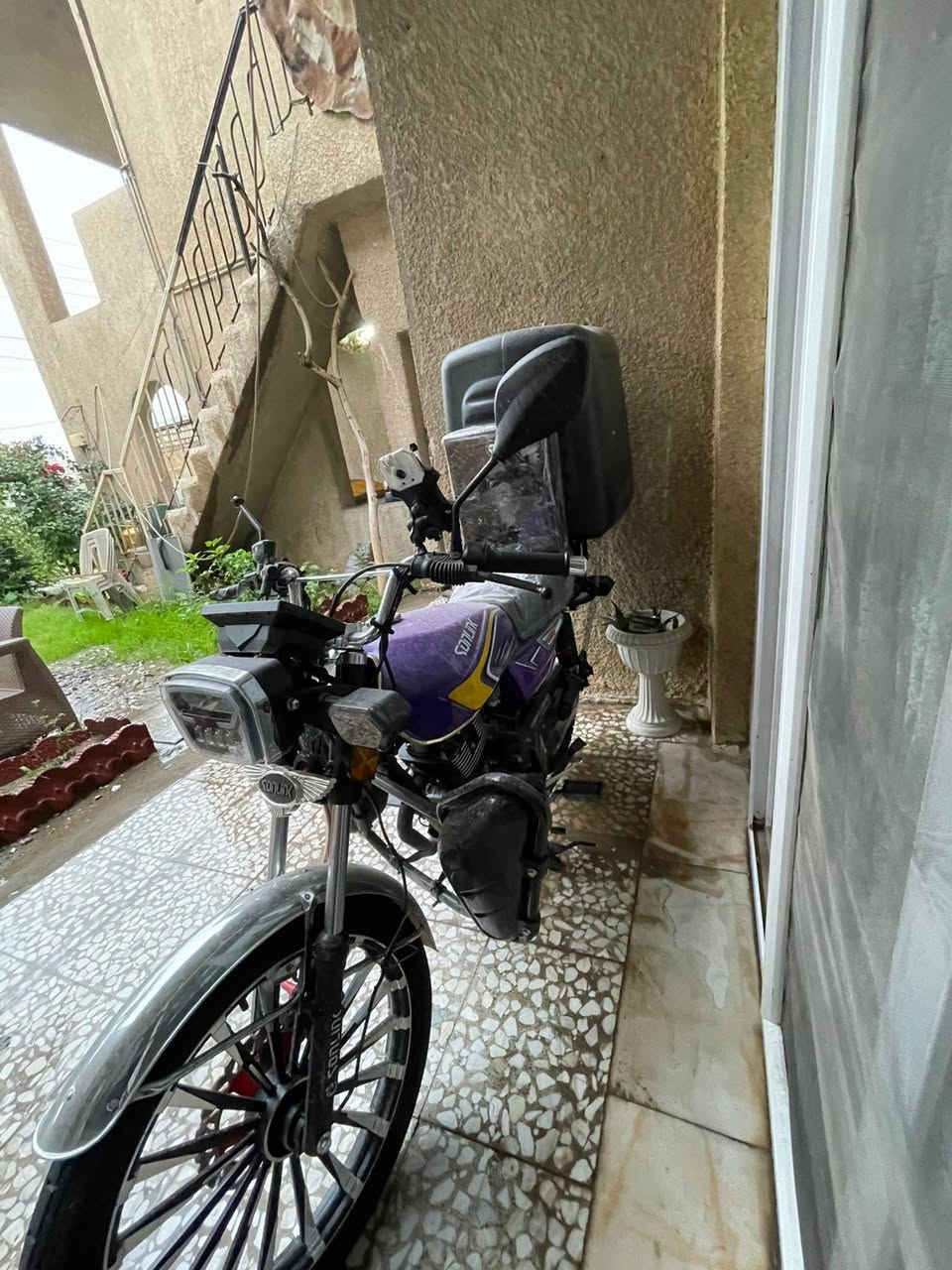 السلام عليكم
دراجه سولنك 2025
200cc
الدراجه بعدها ع السحك ابد مماشيه يعني بعدها بلجيس اوراقها موجوده 
***********
