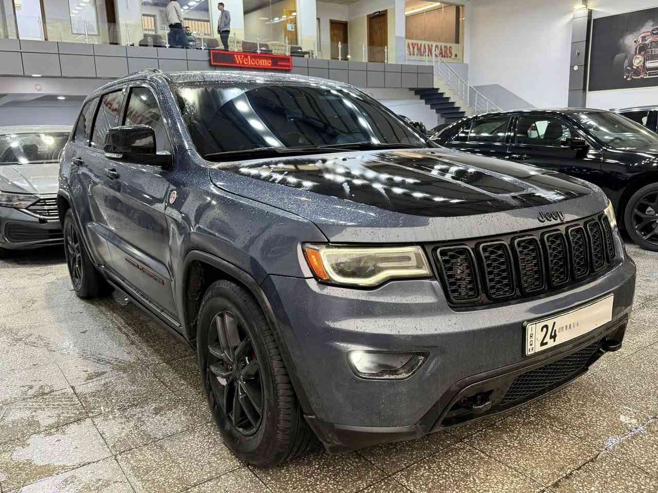 #سعر_مناسب_جدا
جيب گراند شيروكي ترايل هوك٢٠٢٠ 
*مواصفات 
*بانوراما
*بصمه
*كشن جلد
*داخل اسود
*تشغيل عن بعد
*رادار خلفي
*لايت زينون
*صندوك جك
*جكات رفع 
*كير بالستيرن
*كشنات تبريد&تدفئه مساج
*ستيرن تدفئه
*حساسات 
*الضرر ربع بنيد مصبوغ
ايرباك راجع شركة
بدون دواخل بشرط
كتاب جام اسود لمدة سنة
مرقم دهوك بسمي تحويل مباشر
*السعر علق ياتيك مباشر
العنوان دهوك
***********
***********
