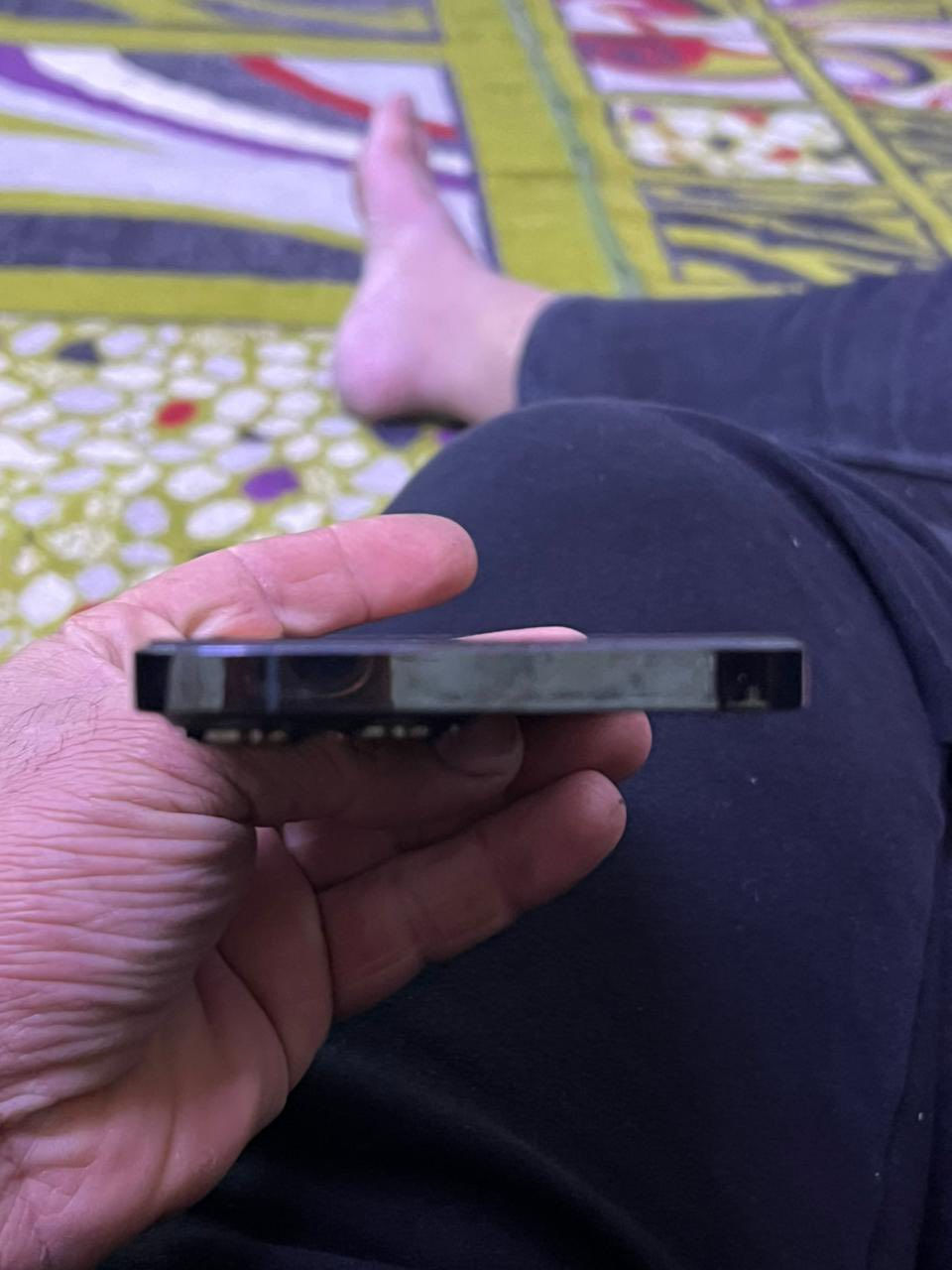 سلام عليكم ايفون 13برو ماكس  بطاريه 90 ذاكره واحد تيره  يعني 1000 كيكه  650وبي مجال ***********
