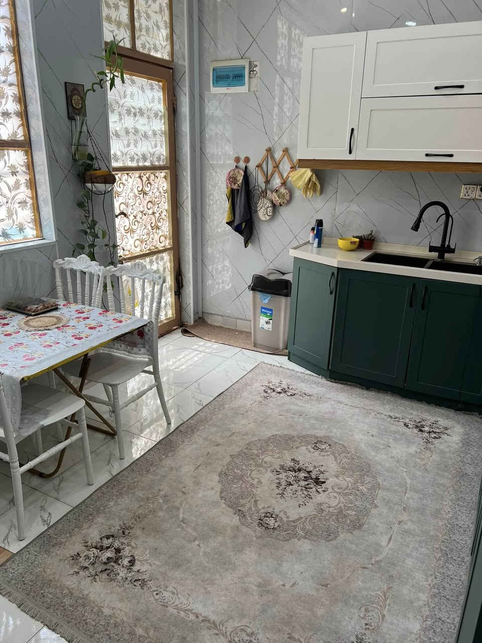 بيت للبيع مقابل قرية الغدير عامود ٣١٧

١٥٠ متر طابق ونص بناء جناي على ايدي

مشمول بالتطويب معامله كامله ومرقم من قبل البلديه

الطابق الاول غرفتين نوم مطبخ صاله استقبال حمام خارجي وداخلي

طابق ثاني بي مخزن كبير 

شارع مبلط ماي كهرباء 

ميزانيه كهرباء

مدرسة براس الفرع 

السعر ٦٥ مليون

للاستفسار الاتصال ع الرقم 

***********
