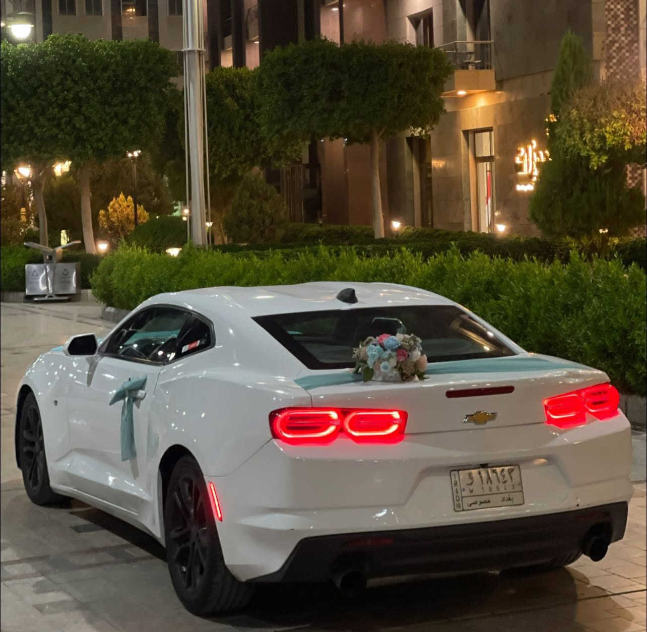 السلام عليكم مراوس او بيع  
كمارو 1lt 🇺🇸🚀
*موديل 19 الشكل الجديد 
*مكينه 2000 تيربو 
*فول للعين عدا الفتحه 
* ثلاث انضمه قياده 
ماشيه 80 ميل  

مواصفات 
*شاشه اعطال 
* تحكمات ستيرن 
* كشنات جلد لون احمر 
* مثبت سرعه 
* محرك نضيف جداً ما مفتوح 
* كير نضيف جداً 
*حدادية امامية خلفية جديد شرط 
* كشنات كهرباء 
* شاشه كبير كار بلي 
* منضومه زنون قوي
* تبريد ثلج 
* سايد كهرباء 
* تعتيم مري كهرباء وتحكم 

عليها ادامه 
تخم تاير جديد اصلي 
بانزين محسن 
منضومه الماء 
دهن صار يومين من مبدله (امزويل )  
باتري جديد 

حادث السياره بدون شاصي ولغد جاملغ امامي وجاملغ خلفي 
وقطعتين كلير يعني 4 قطع ابيع (حزام) قماره بدون صبغ 
والحادث مرفوق ويه الصور .. نصبتها حلوه واحلى من الصور .

السياره رقم بغداد مشروع وطني سنويه جديده 

اذا معجبتك السياره صلي ع نبيك 
والسياره حديده وتروحلكم فدوه اخوتي ..

مكاني كربلاء طويريج
***********
***********
 واي استفسار ع النت موجود وحاضر ..
