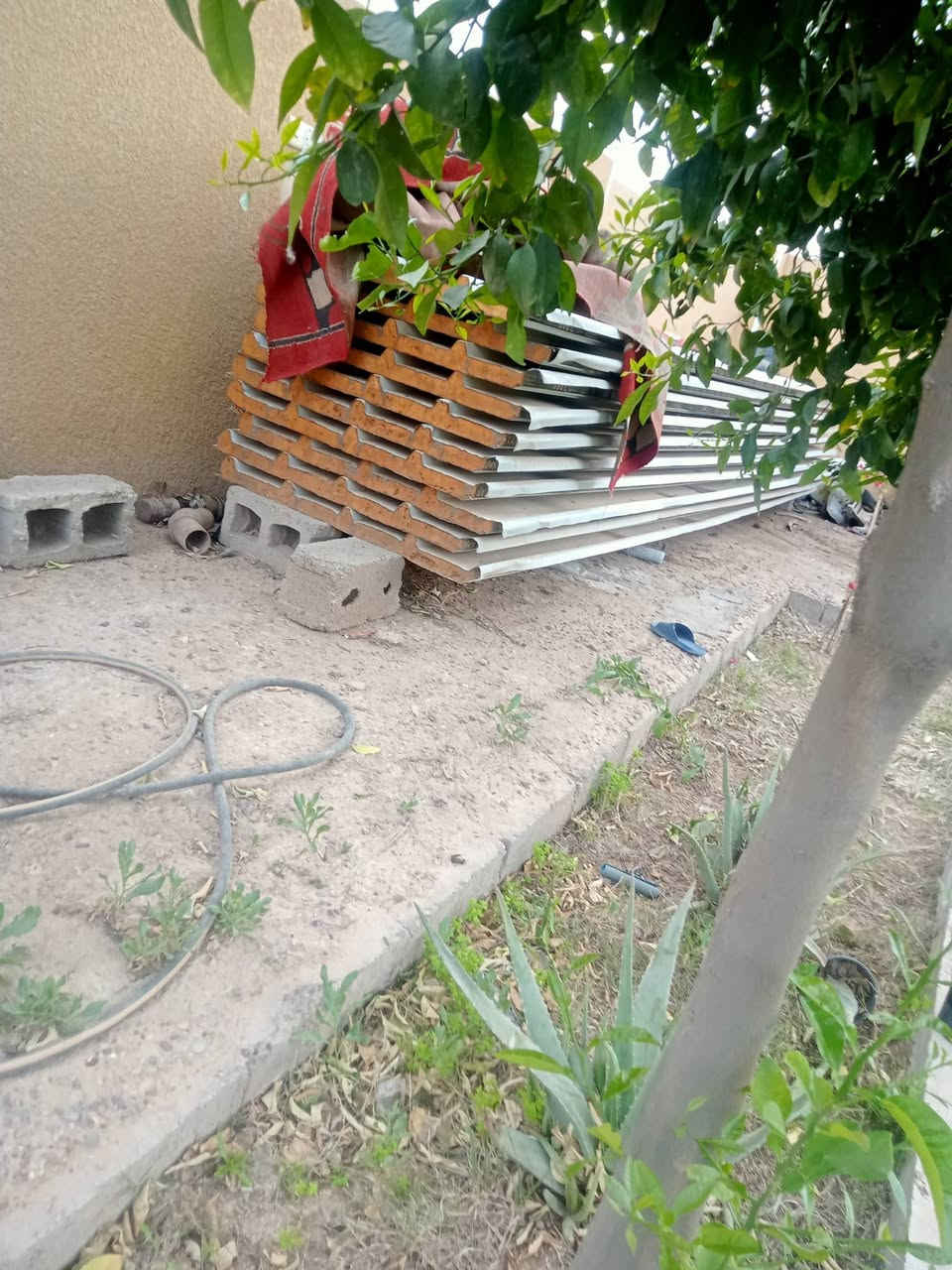 سندويچ بنل 10 قطع القطعه 6 متر السعر 600 مكان الفلوجه السچر للتواصل ***********
