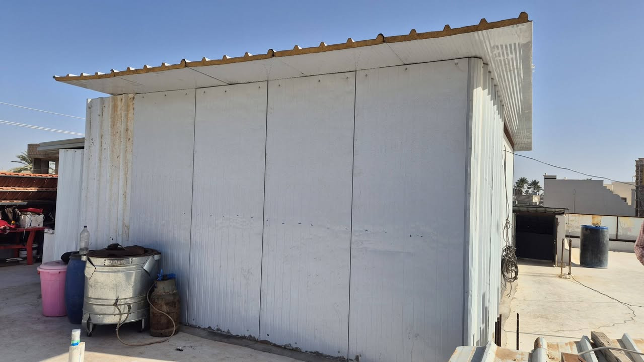 سندويج مستعمل جانبي وسقفي للبيع شلع تقريبا ٢٠٠ متر قياسيات مشكل يبدأ من مترين ونص.
المكان/الرمادي
***********
