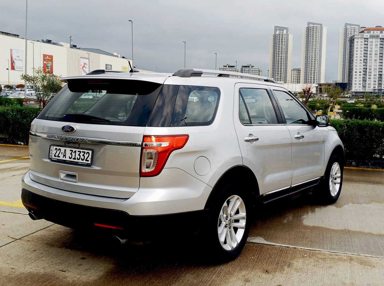 ‎Ford explorer 2011 niva
‎فورد ئیکسبلور 2011 شریکة نيڤا
‎محرک 6 سلندر  3.5 تاک اکسل 2  ویل
‎كشنات كهرباء 3 مقعد تبريد مركزى
‎داخل بیجی 7 راکب
‎ شغال و کامیرا و حاسه شاشە کبیر 
‎سقف بانوراما
‎باب صندوق كهرباى
‎بيدون صبغ بيها شويه بارد سنور موجود بالصور
‎ماشیە 120 الف 
‎رقم اربيل
‎رقم و سنويه جديد باسمی
‎مكان سليمانيه
‎سعر 139$
‎رقم موبايل ***********
