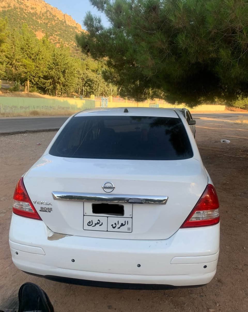 نیسان ڤێرسا مودێل ٢٠١١ سپی دوو قطعە سبغ گێر توماتیک 
***********
سعر ٩٣$ دهوك, العراق
