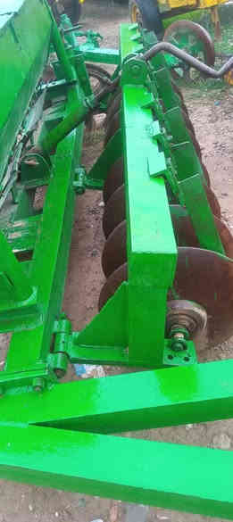 للبیع دیسك 8صاج دبل شاصی صاج فرنسی سعری 1250مکان قضاء بردرش قریب موصل *********** ***********
