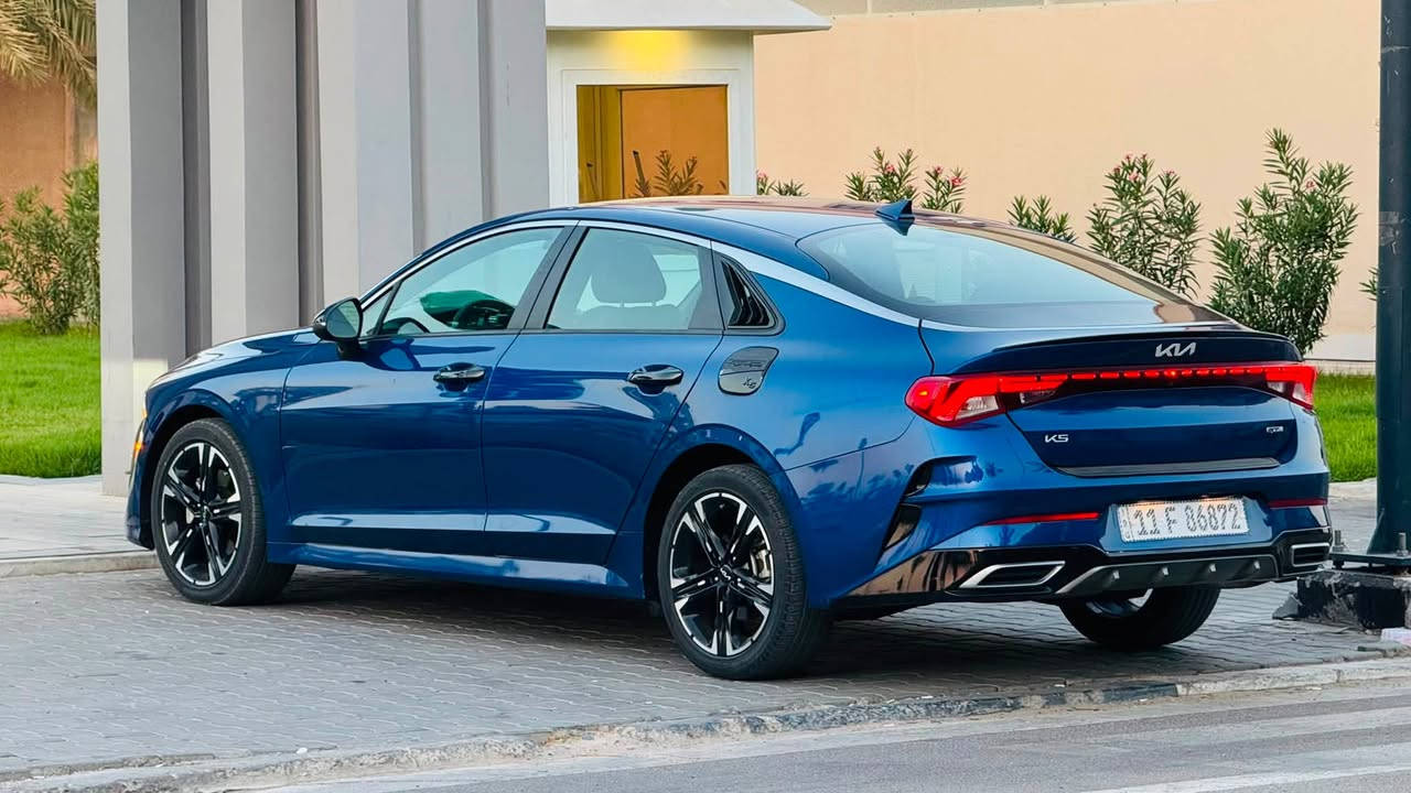 السلام عليكم K5 GT Line
موديل 2023
محرك 1600 تيربو 
تبديل (بابتين وصبغ بداير) 
بجم كبس 
جيتي لاين فول عدا البنوراما 
مواصفات جلد 
كامره شاشه  بصمه  تشغيل عن بعد _ ويل كب  
تحكمات  حساسات  رادارات _ شاشه كبير 
انظمه قياده  مثبت سرعه  مانع انزلاق _ مانع انحدار 
      السعر 165$
مكان بصرة 
رقم الهاتف :***********
