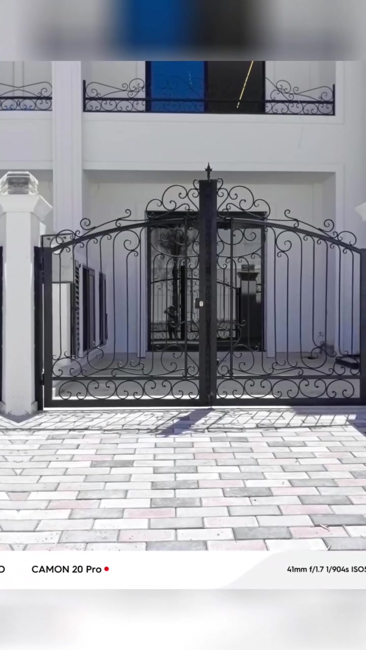 السلام عليكم شغل حداده بيبان واقرميط ديكورات ملكيه سقايف قاعدات مبردات مال تبريد مركزي ومبردات عاديه معلق وارضي كركوك وايضا نعمل بطاقه الكهربائيه شمسيه للاستفسار الاتصال على هذا الرقم جاسم حداد ***********

