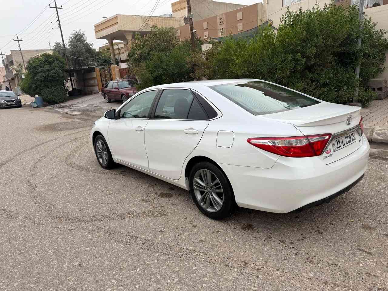 كامري 2017 موصفات SE أمريكي 🇺🇸 سيارة بونيد وجاملغ سكن صبغ فقط رقم شاصي موجود من ضمن صوار باقي سيارة شرط ارباك استيرن ومسستم كامل وسنوية ورقم وهزة وفحص مروري كله 2030 مجدده بدون اي نقص مباشرتا للتحويل اي شي ما يحتاج مكان سيارة كركوك حي العسكري 
سعره 147 بيه مجال للطيبين 
*********** كركوك, العراق
