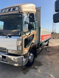 يالله سلام عليكم  فوزه بزون للبيع موديل 2000اصل. رقم نكليزي نجف مكينه ...