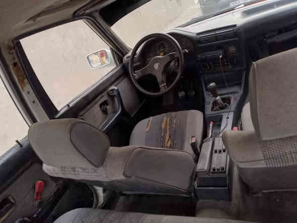 سلام عليكم 
للبيع زعرة موديل 90 
مكينه 27 مفتوح 
كير عادي رقم بغداد 
تبريد شغال ثلج صدر جديد 
نقصها اكسل وترتيب لداخل السياره بدون حادث وخياس 
مكاني بغداد السعر 40 وبيها. مجال 
***********
