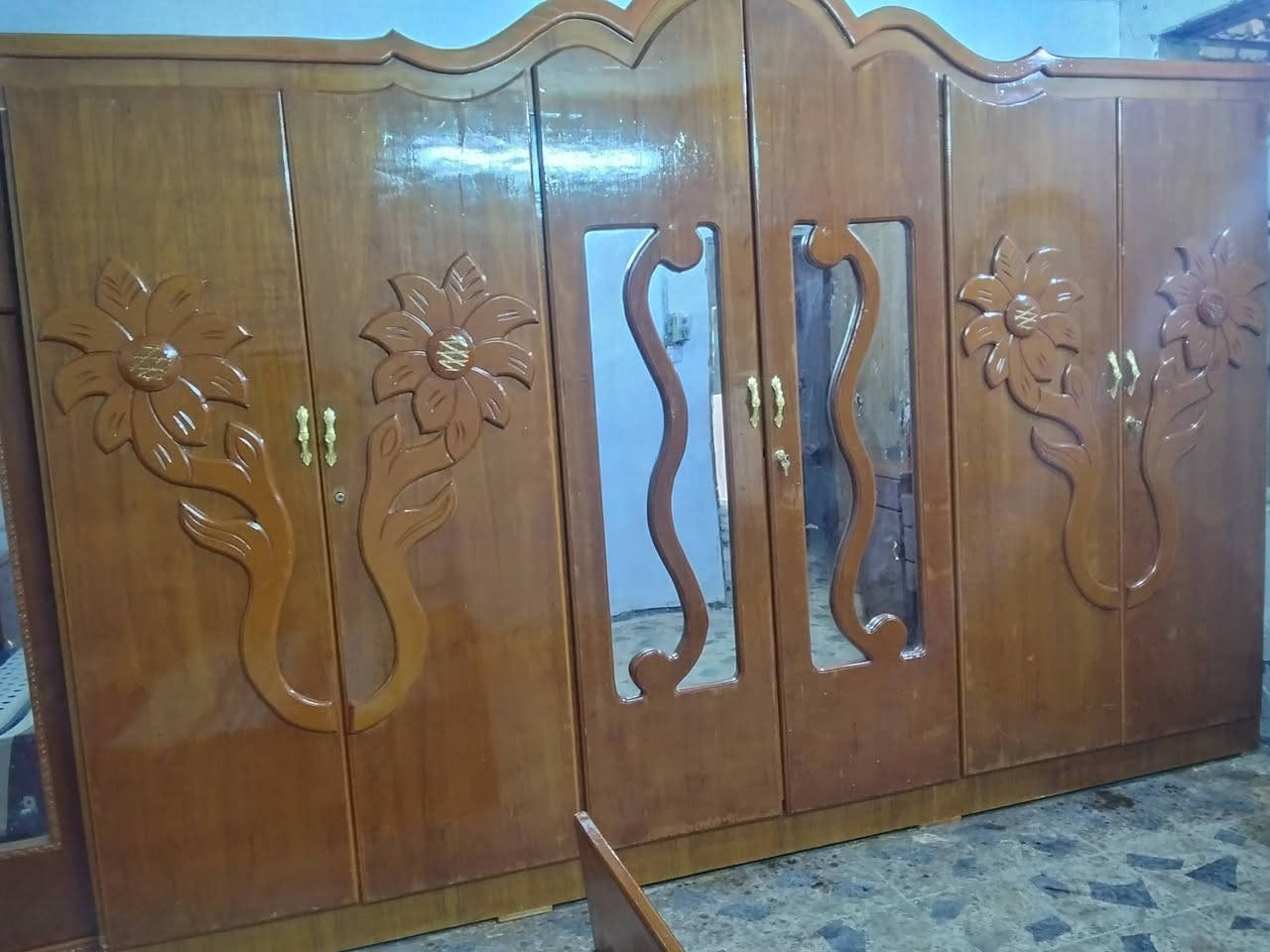 غرفه اخشاب ام السته نجاره صاج نهايته 550 مكان ناصريه ***********
