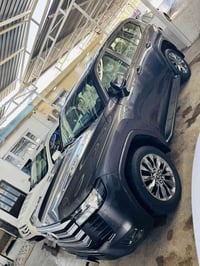 لاندكروز 2022 سبعينيه 3 شاشات ساز فول مواصفات مكفوله كفاله عامه ماشيه ...