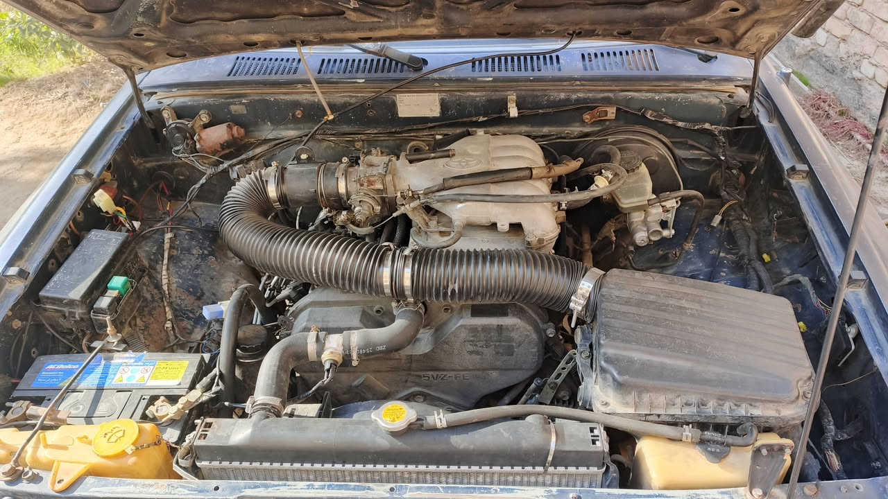 السلام عليكم هايلوكس سورف موديل 93
محرك  سته سلندر لا بخار ولا تنقيص مكفول
 كير اوتو مكفول السياره تو ويل
حداديه جديده
سنويه ل29 ب اسمي 
داخل نضيف 
الخارج يرادله ترتيب شويه 
مكان السياره بغداد
السعر58 
***********
***********
